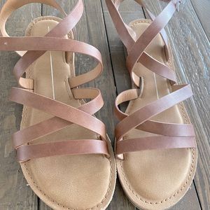 Women’s Sz 7 Report Quinbly sandal flats